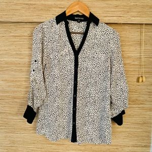 3/$30 bundle 🎉 Express Portofino Blouse: B+W